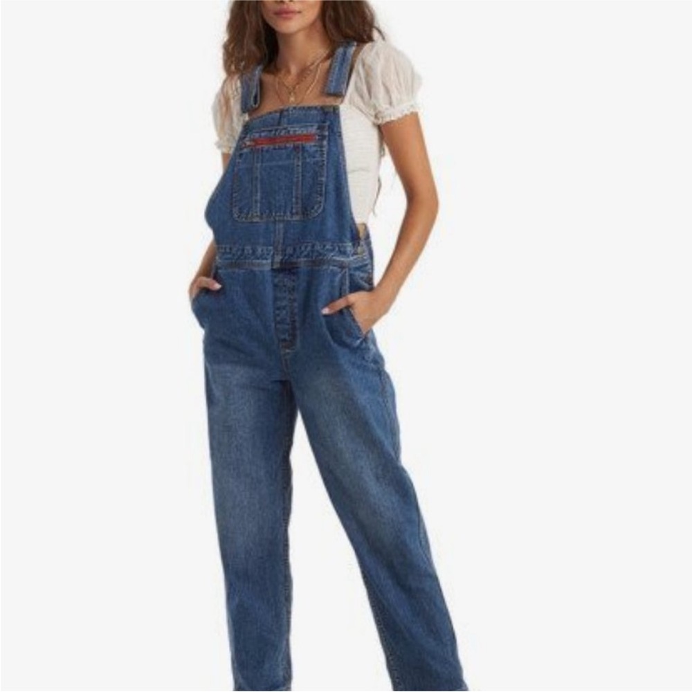 Billabong size small overalls